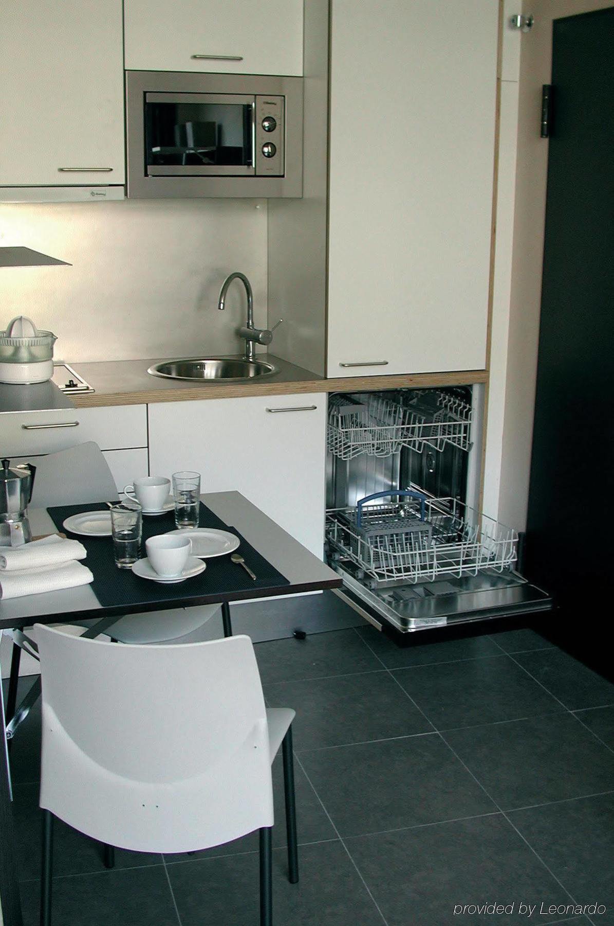 Aparthotel Allada 3* Barcelona Zewnętrze zdjęcie